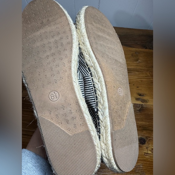 DV Dolce Vita Women Flat Espadrille Slip On shoes Black Tan Geometric Stripe 8.5 - Picture 8 of 9